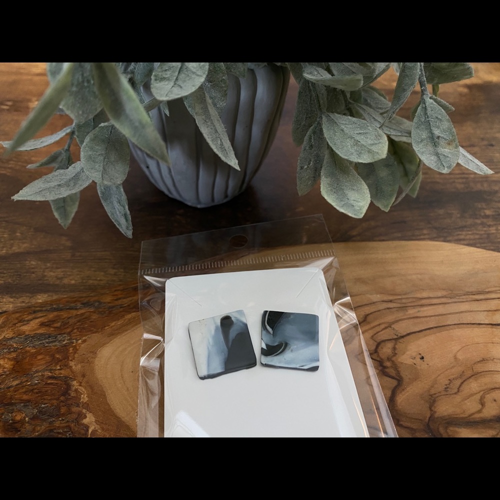 Handmade Abstract Polymer Clay Small Square Studs - Picture 4 of 4